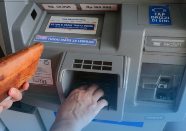 Cara Memasukkan Uang ke ATM BRI